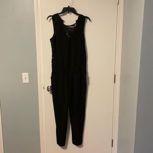Express jumpsuit with cute lace detail